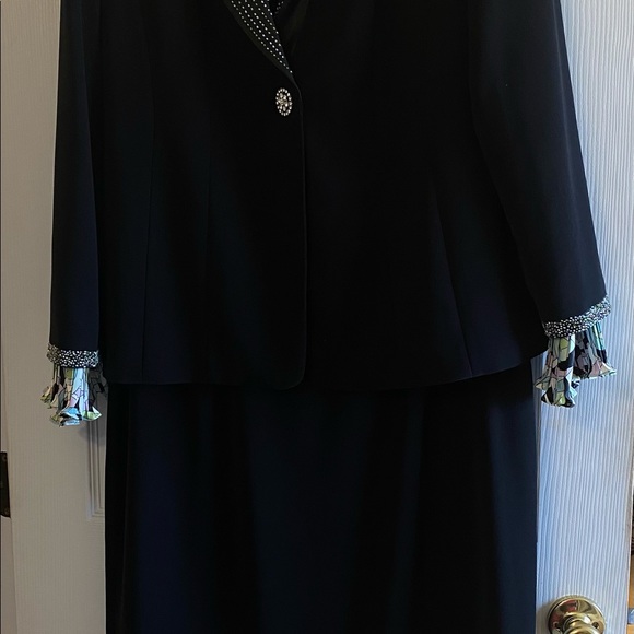 Louise Ricci 3pc Black - Picture 5 of 16